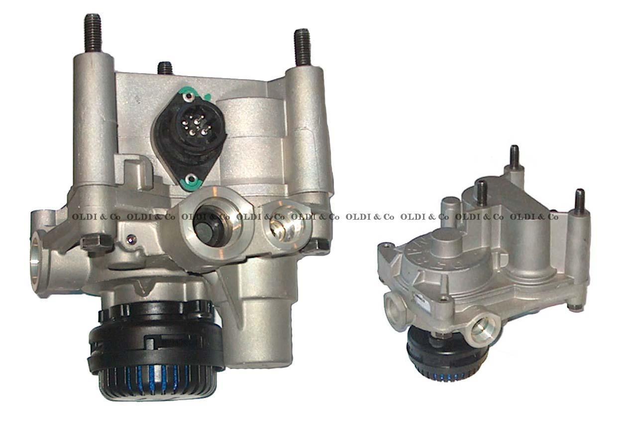 23.015.13249 Pneumatic system / valves → Trailer control valve