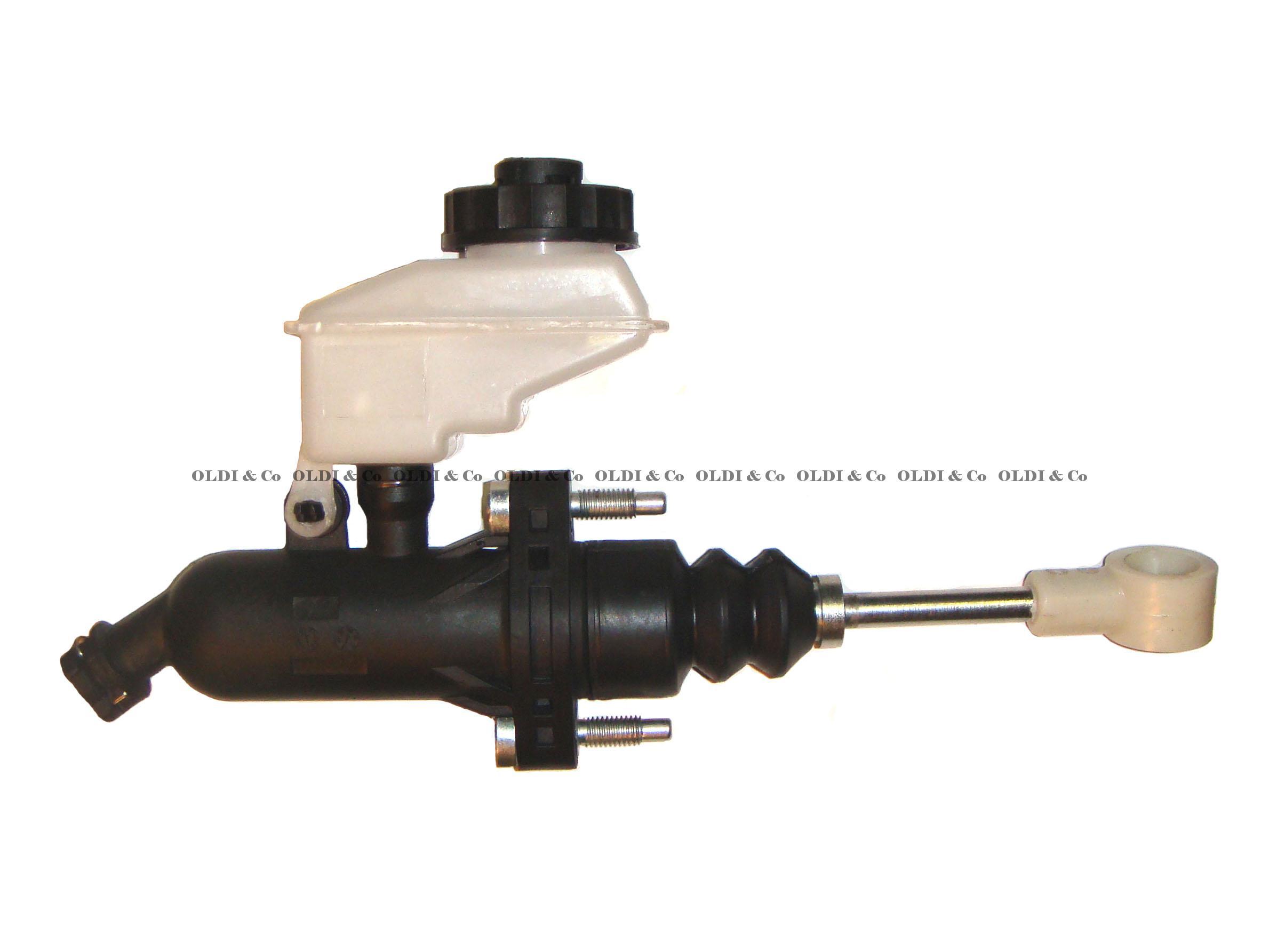 39.002.14621 / 
       
                          Clutch master cylinder